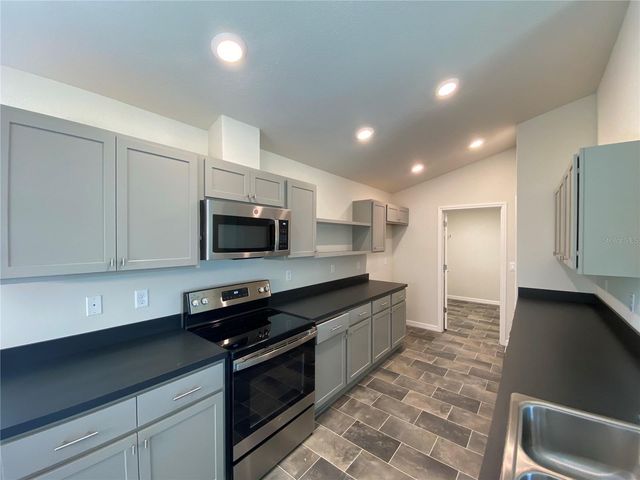 8180 N WAKEFIELD DRIVE, Citrus Springs, FL 34434