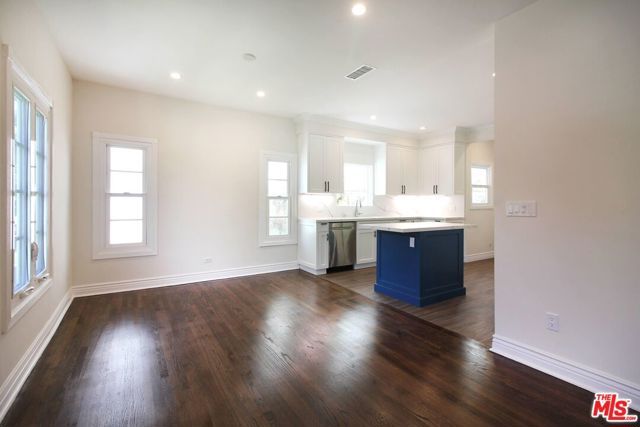 442 S ROXBURY Drive A, Beverly Hills, CA 90212