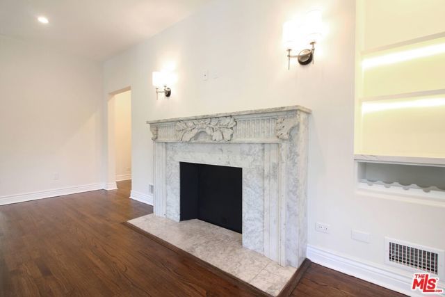 442 S ROXBURY Drive A, Beverly Hills, CA 90212