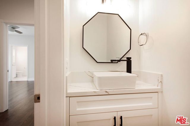 442 S ROXBURY Drive A, Beverly Hills, CA 90212