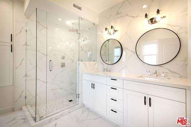 442 S ROXBURY Drive A, Beverly Hills, CA 90212