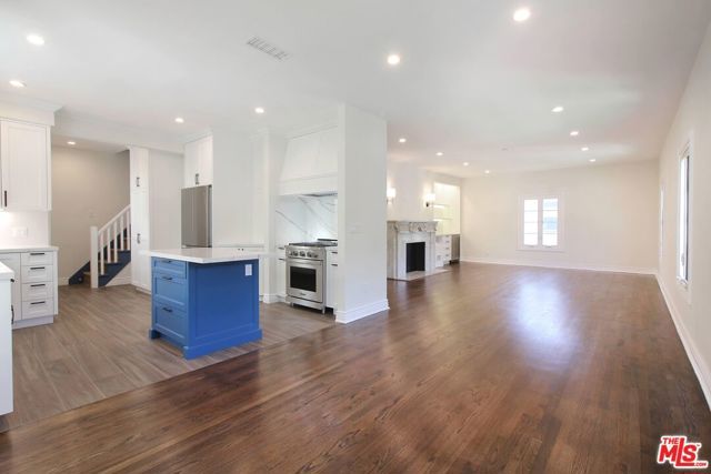 442 S ROXBURY Drive A, Beverly Hills, CA 90212