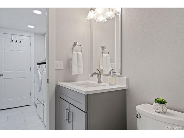 6965 Independence St, Arvada, CO 80004