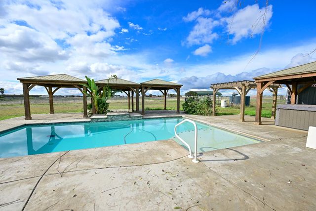 21088 Forest Glen Road, Madera, CA 93638