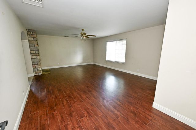 21088 Forest Glen Road, Madera, CA 93638