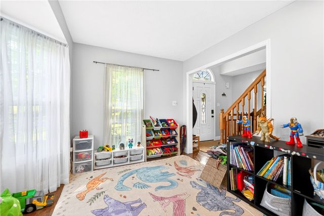 817 Lexington Dr, Hopewell Twp, PA 15001