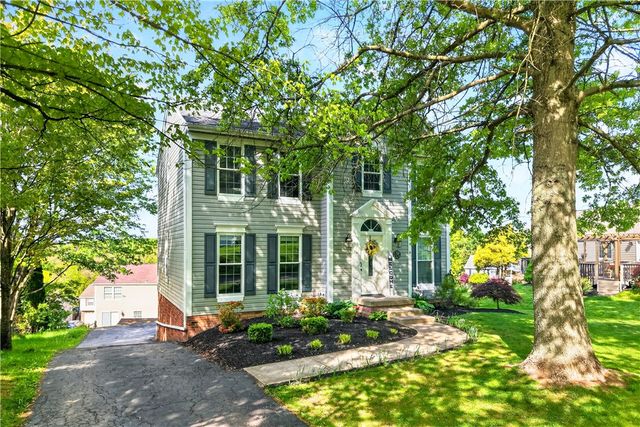 817 Lexington Dr, Hopewell Twp, PA 15001