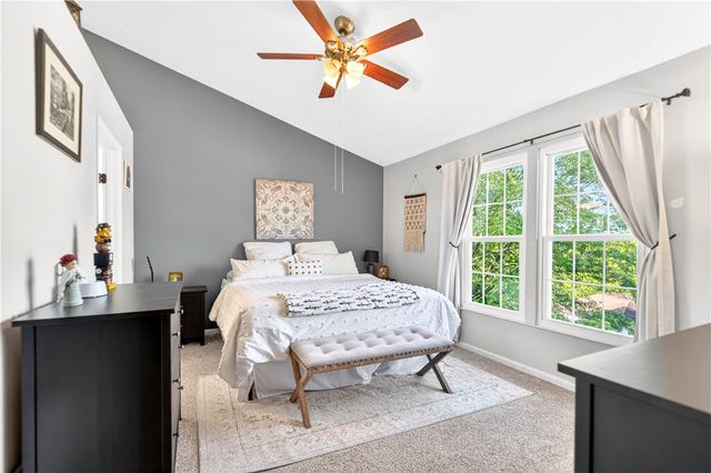 817 Lexington Dr, Hopewell Twp, PA 15001