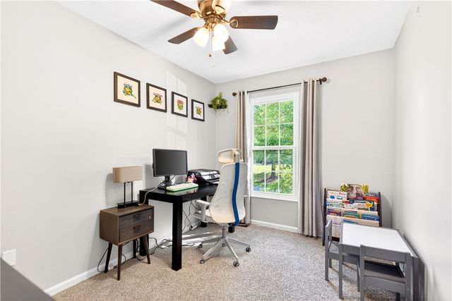 817 Lexington Dr, Hopewell Twp, PA 15001