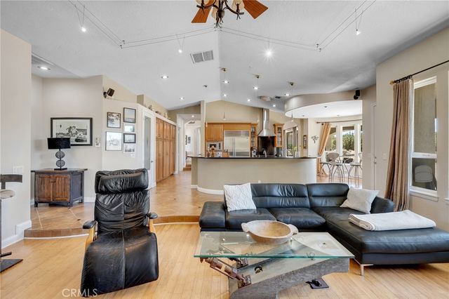 7026 Cataba Road, Oak Hills, CA 92344