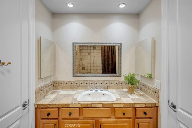 7026 Cataba Road, Oak Hills, CA 92344