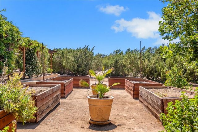 7026 Cataba Road, Oak Hills, CA 92344