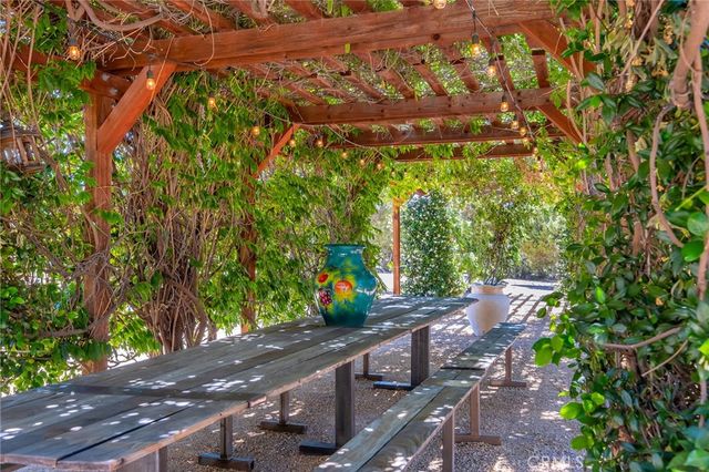 7026 Cataba Road, Oak Hills, CA 92344