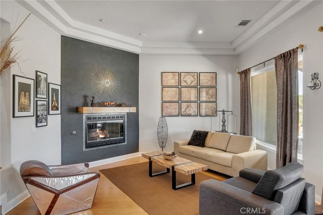 7026 Cataba Road, Oak Hills, CA 92344
