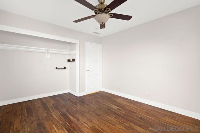 5469 Roswell St, San Diego, CA 92114