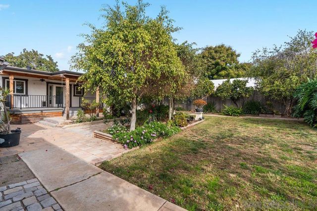 5469 Roswell St, San Diego, CA 92114