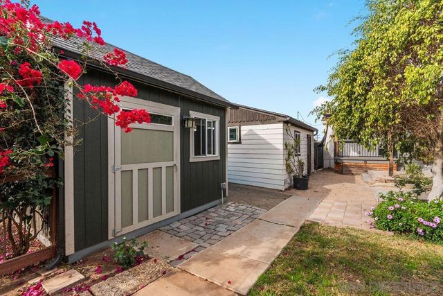 5469 Roswell St, San Diego, CA 92114