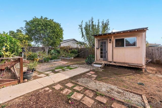 5469 Roswell St, San Diego, CA 92114