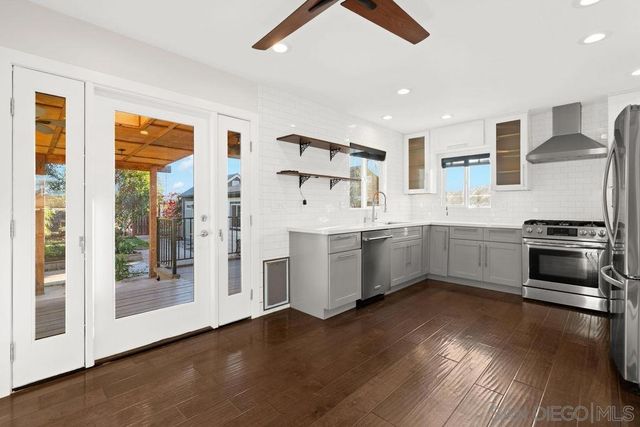 5469 Roswell St, San Diego, CA 92114