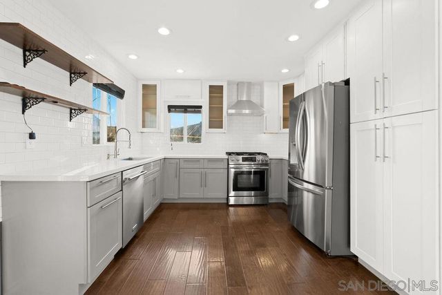 5469 Roswell St, San Diego, CA 92114