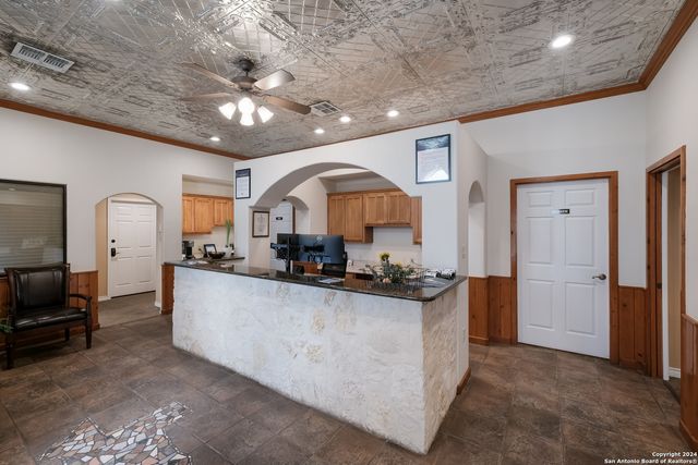 237 19TH ST, Hondo, TX 78861