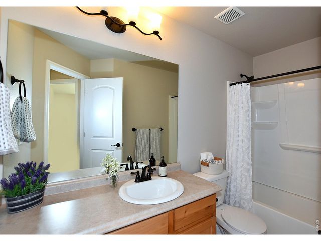 2382 Juno Ln, Johnstown, CO 80534