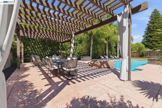 809 Contada Cir, Danville, CA 94526