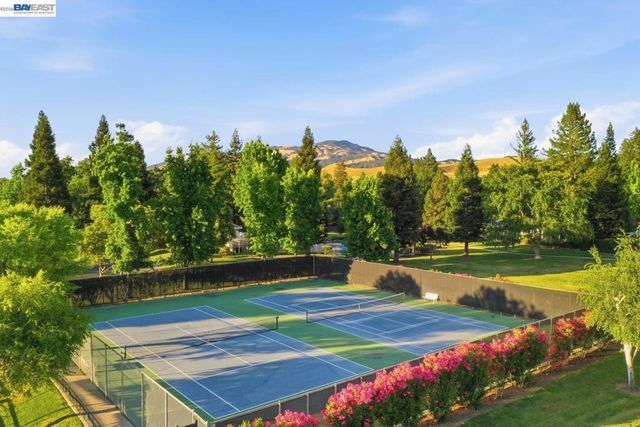 809 Contada Cir, Danville, CA 94526