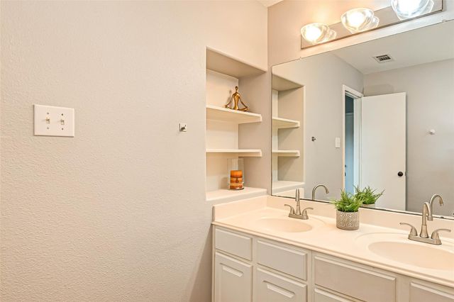 19443 Maywood Falls Cir, Katy, TX 77084