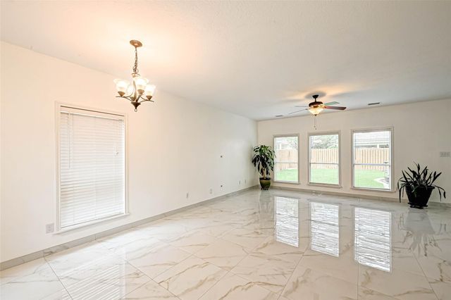 19443 Maywood Falls Cir, Katy, TX 77084