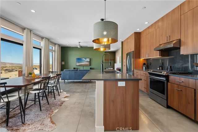 7190 Lawrence Avenue, Joshua Tree, CA 92252