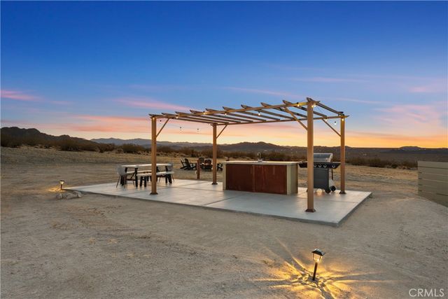 7190 Lawrence Avenue, Joshua Tree, CA 92252