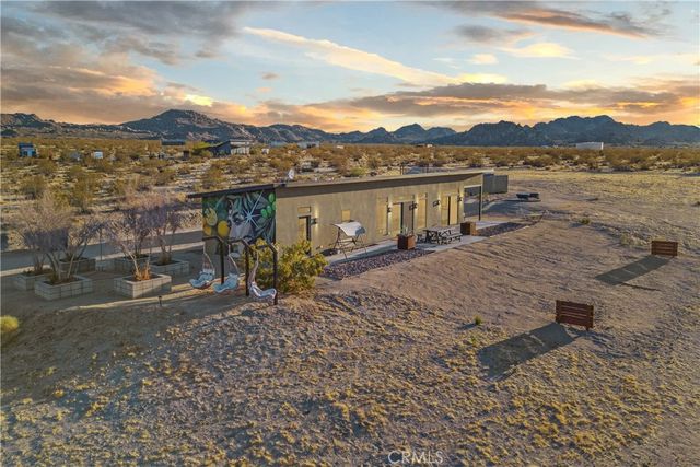 7190 Lawrence Avenue, Joshua Tree, CA 92252