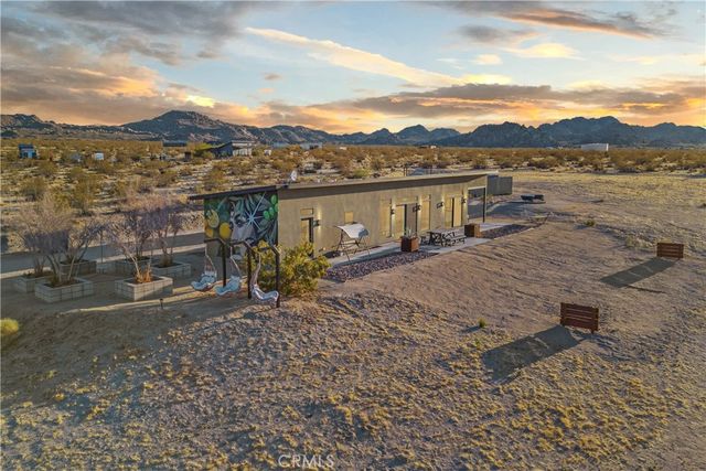 7190 Lawrence Avenue, Joshua Tree, CA 92252