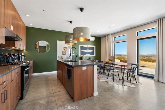 7190 Lawrence Avenue, Joshua Tree, CA 92252