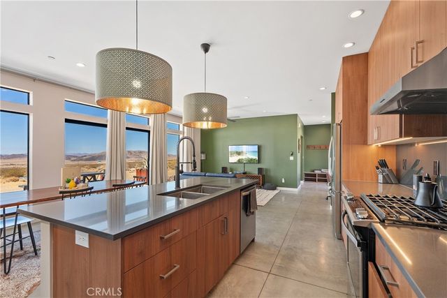 7190 Lawrence Avenue, Joshua Tree, CA 92252