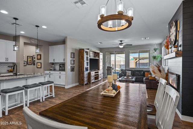 18244 W VISTA NORTE Street, Goodyear, AZ 85338