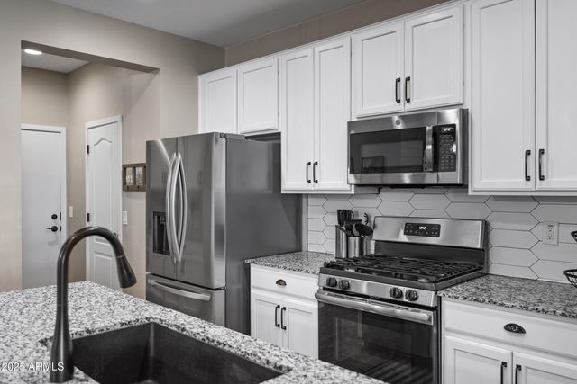 18244 W VISTA NORTE Street, Goodyear, AZ 85338