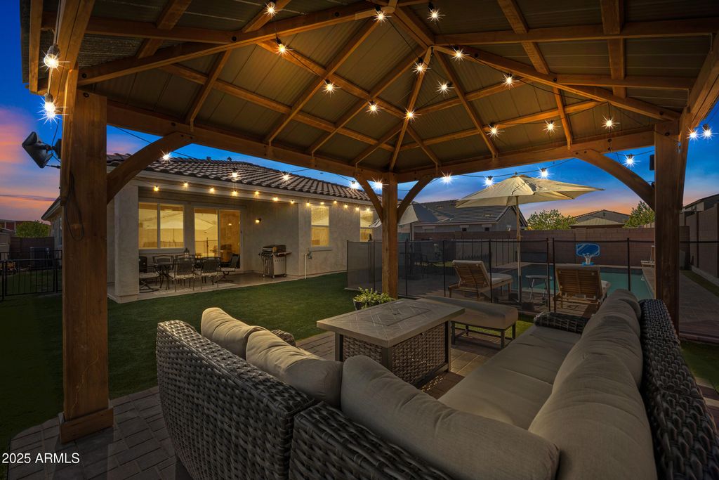 18244 W VISTA NORTE Street, Goodyear, AZ 85338