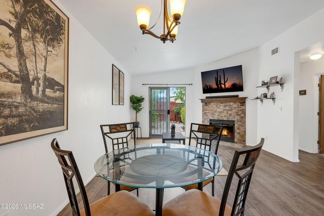 2402 W Drachman Street, Tucson, AZ 85745