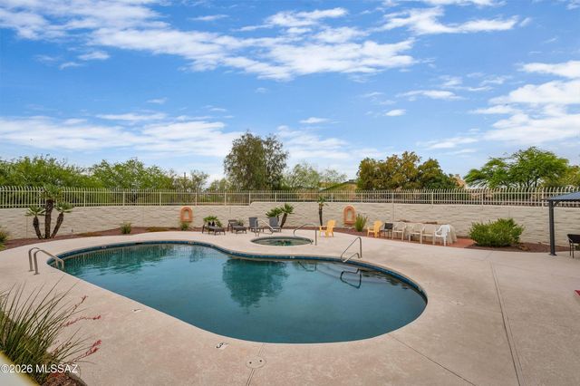 2402 W Drachman Street, Tucson, AZ 85745