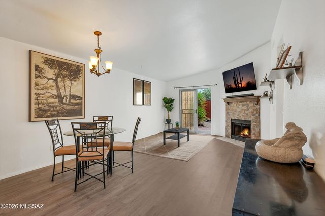2402 W Drachman Street, Tucson, AZ 85745