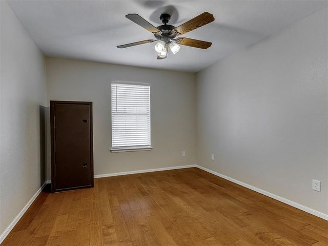8329 NW 105th Terrace, Oklahoma City, OK 73162