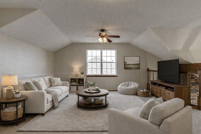 8329 NW 105th Terrace, Oklahoma City, OK 73162
