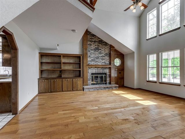 8329 NW 105th Terrace, Oklahoma City, OK 73162