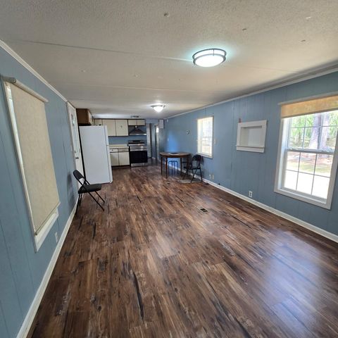 153 Crepe Myrtle Dr., Loris, SC 29569