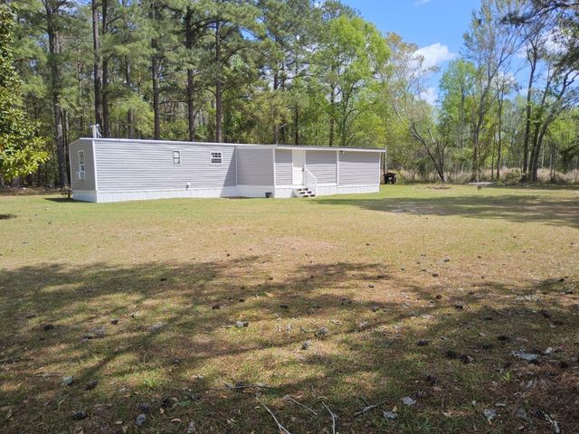 153 Crepe Myrtle Dr., Loris, SC 29569