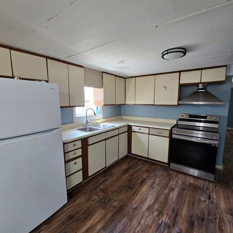 153 Crepe Myrtle Dr., Loris, SC 29569
