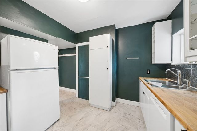 301 W Swissvale Avenue, Edgewood, PA 15218