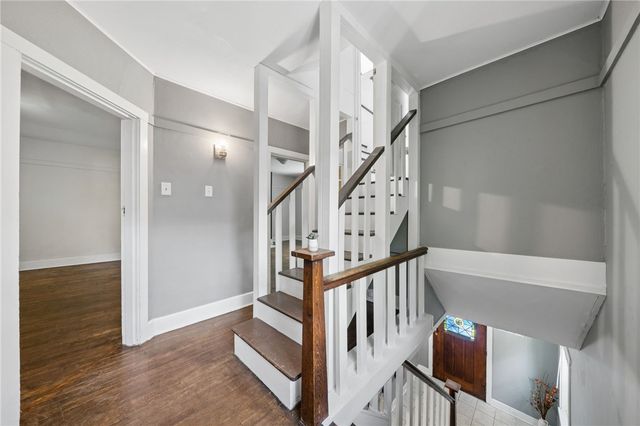 301 W Swissvale Avenue, Edgewood, PA 15218